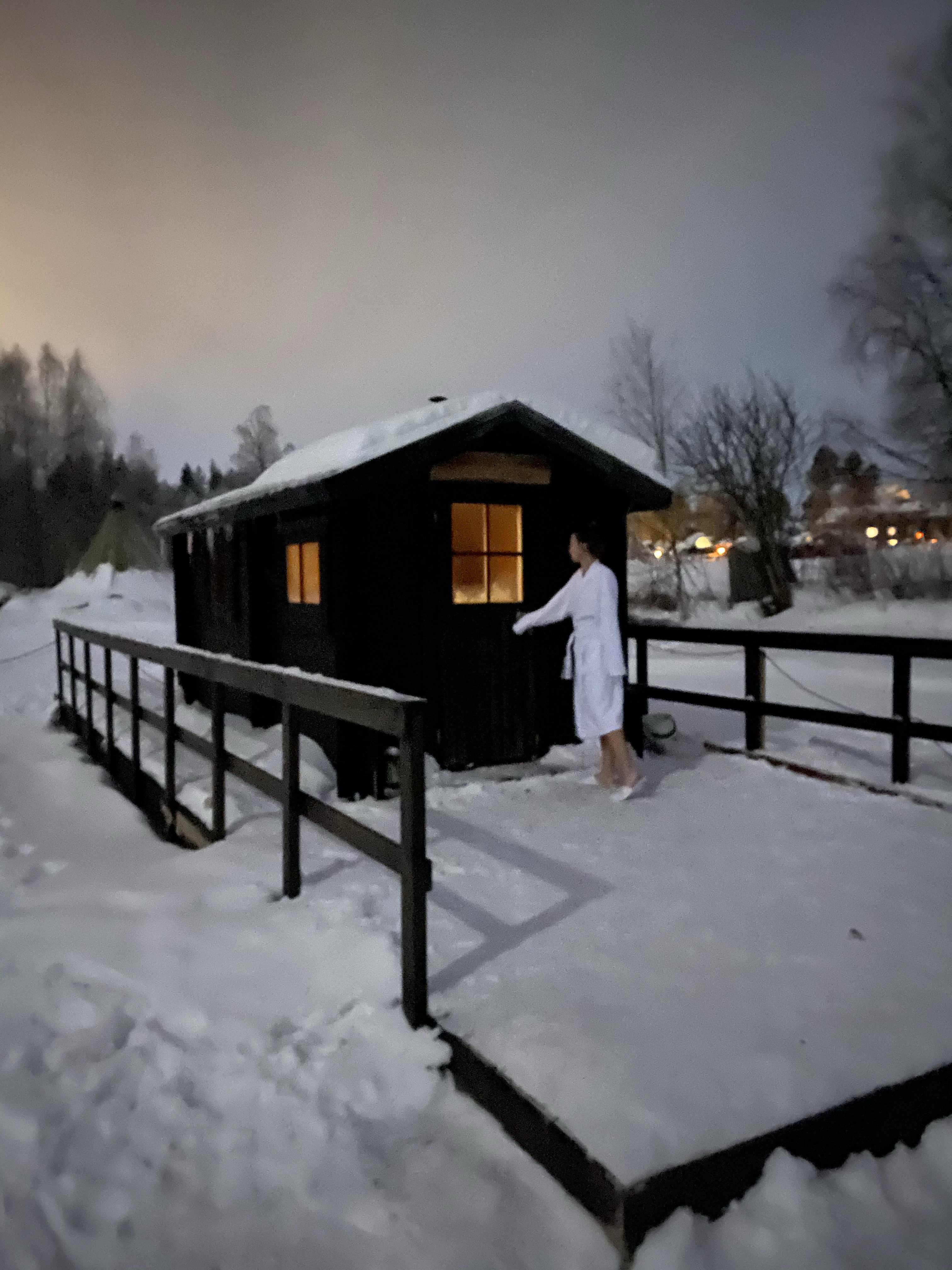 Laponia, sauna fińska, Finlandia, sauny, morsowanie, kąpiel w lodzie, kobieca energia, relacje, rozwój osobisty, Malvina Dunder