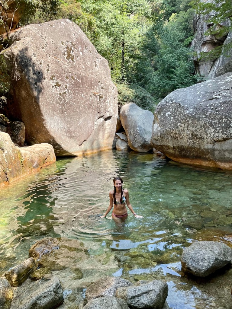 Korsyka, Kolorowe Bogate Soczyste, podróże,kobieca energia, relacje, rozwój osobisty, Malvina Dunder, szlak, kaskady, góry