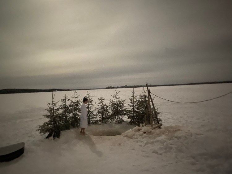 Laponia, sauna fińska, Finlandia, sauny, morsowanie, kąpiel w lodzie, kobieca energia, relacje, rozwój osobisty, Malvina Dunder