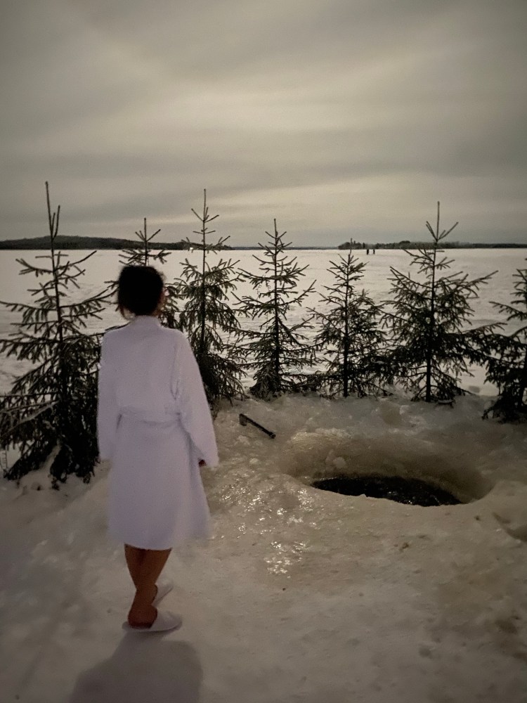 Laponia, sauna fińska, Finlandia, sauny, morsowanie, kąpiel w lodzie, kobieca energia, relacje, rozwój osobisty, Malvina Dunder