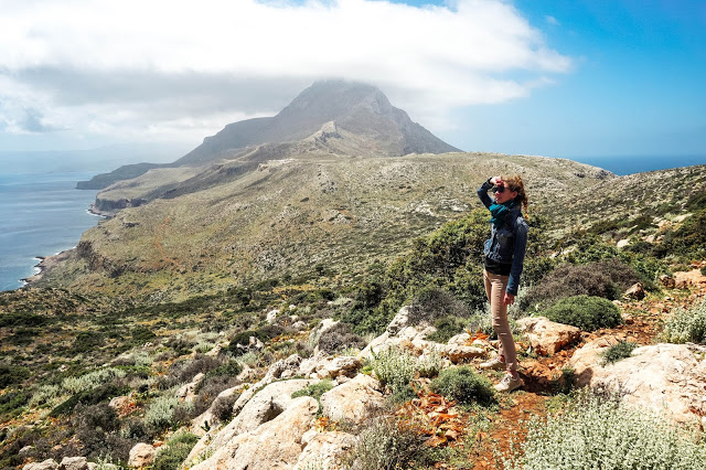 JOMO i FOMO – co to jest i jak wpływa na nasze życie w świecie social&nbsp;mediów