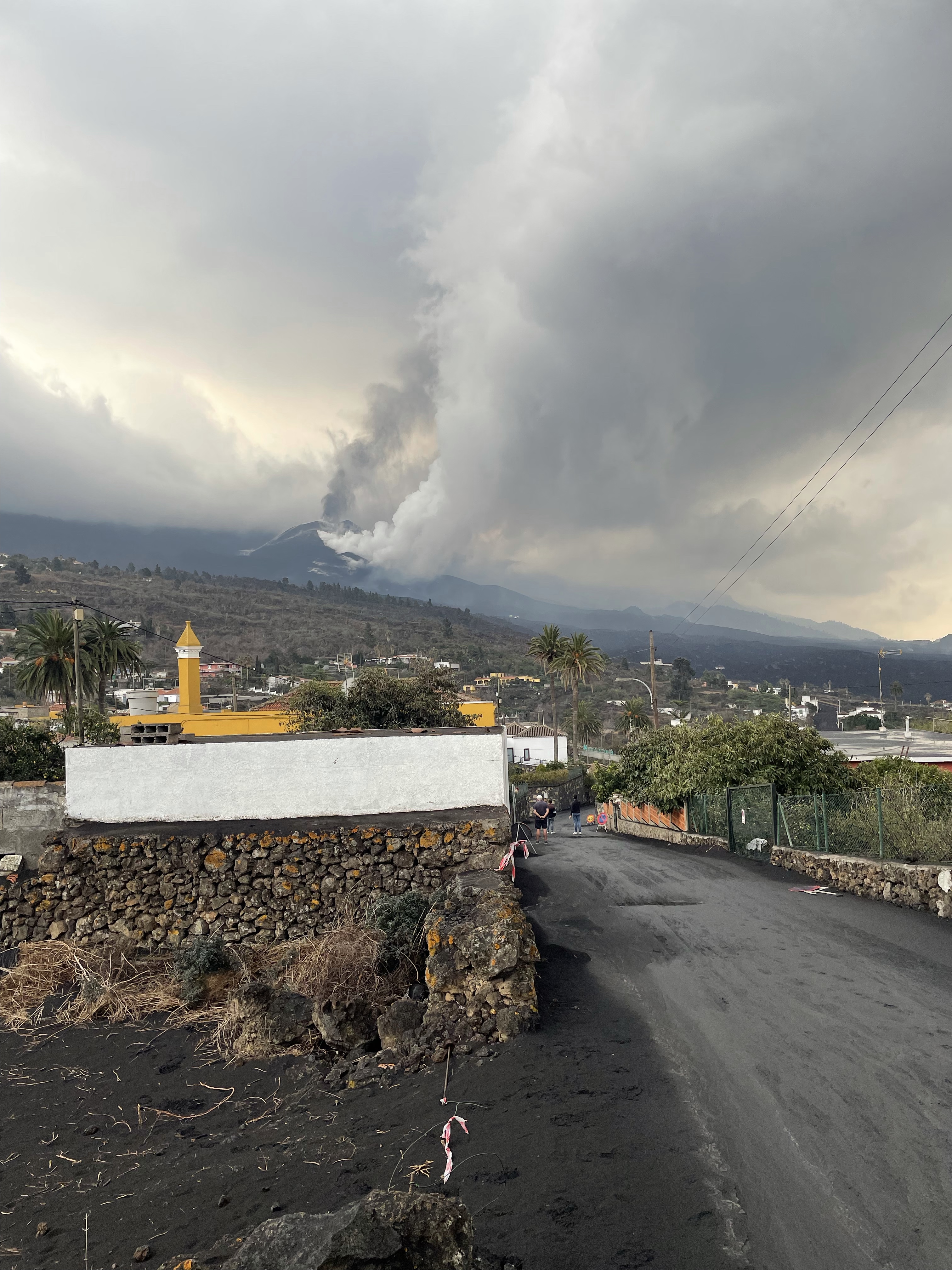 La Palma erupcja wulkanu, wulkan Cumbre Vieja 2021, Wyspy Kanaryjskie, kobieca energia, relacje, rozwój osobisty, Malvina Dunder