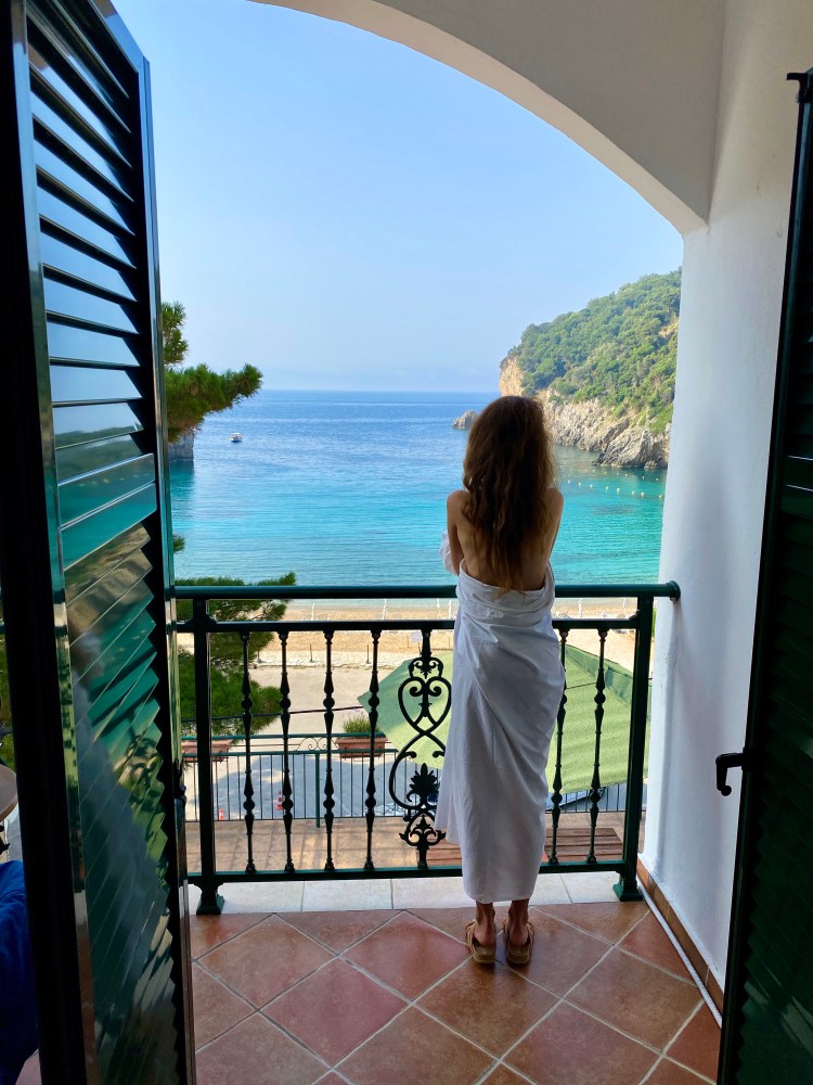 Paleokstrica, widok, hotel Apollon, Korfu, Corfu, Grecja, grecka wyspa, blog podróże, Malvina Dunder