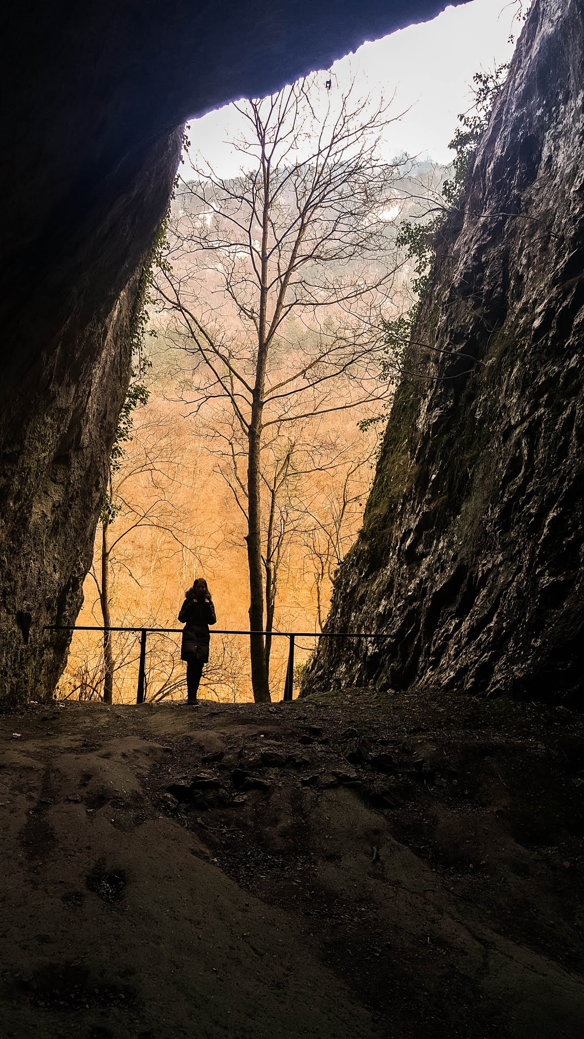 Malvina Dunder blog rozwój osobisty, relacje, podróże Rumunia miasto Herculane grota