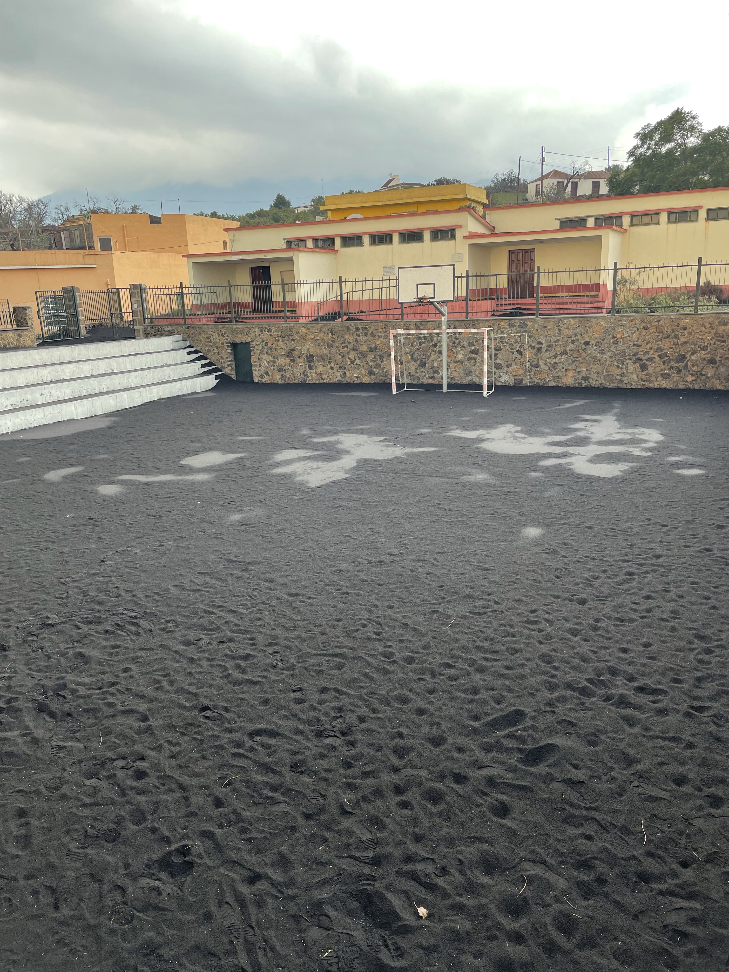 La Palma erupcja wulkanu, wulkan Cumbre Vieja 2021, Wyspy Kanaryjskie, kobieca energia, relacje, rozwój osobisty, Malvina Dunder