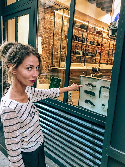 Malvina Dunder blog rozwój osobisty, relacje, podróże Paryż ulice wąsy