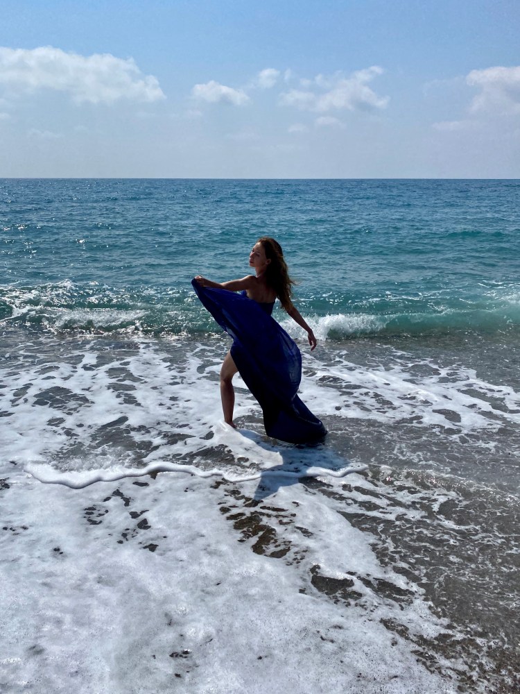 Lara Beach, plaża, Cypr, podróże, blog dla kobiet, kobieca energia, miłość, rozwój osobisty, Malvina Dunder