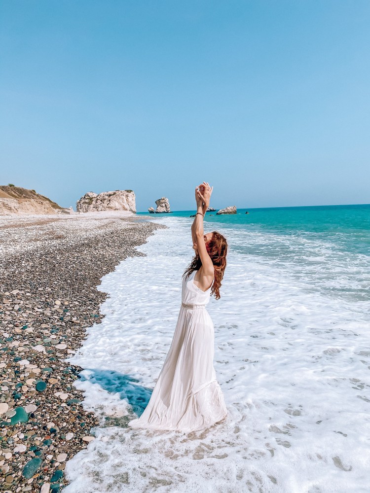 Aphrodite's Rock, skała Afrodyty, Cypr, podróże, blog dla kobiet, kobieca energia, miłość, rozwój osobisty, Malvina Dunder