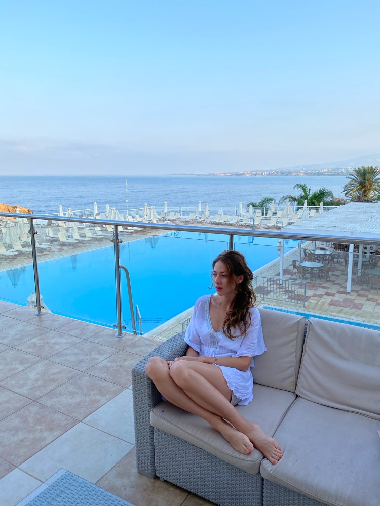 Pafos, Paphos, Queen's Bay hotel , Cypr, podróże, blog dla kobiet, kobieca energia, miłość, rozwój osobisty, Malvina Dunder