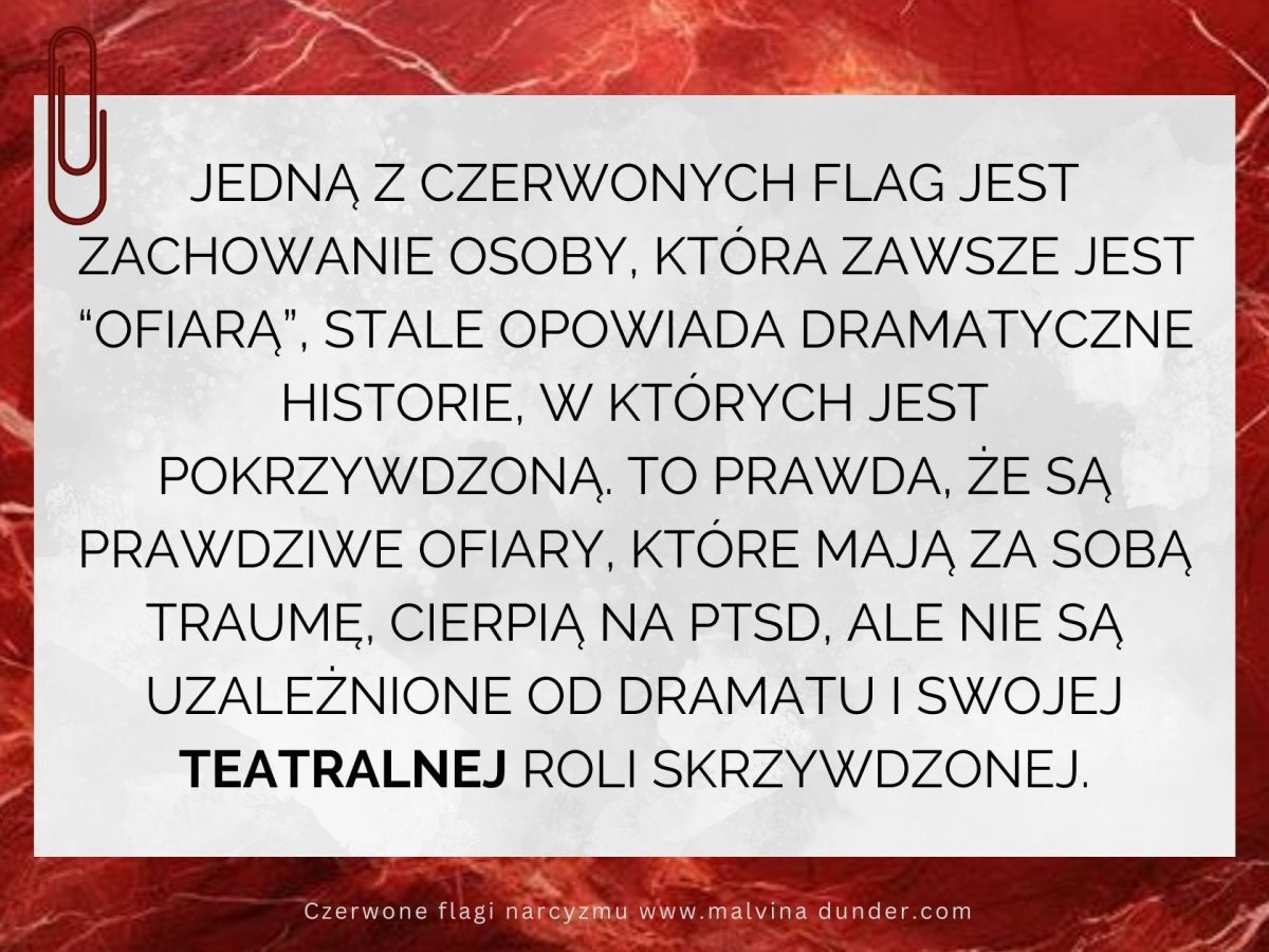 Różnica między prawdziwą traumą a teatralną grą ofiary przez&nbsp;narcyza